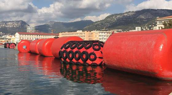 Πιστοποιητικό CCS Προσαρμοσμένο χρώμα EVA αφρό γεμάτο φεντερ για σκάφος και αποβάθρα