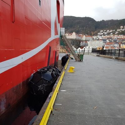 πνευματικό κιγκλίδωμα αμυντικού λαστιχένιο Yokohama 2.0m*3.5m ελλιμενίζοντας