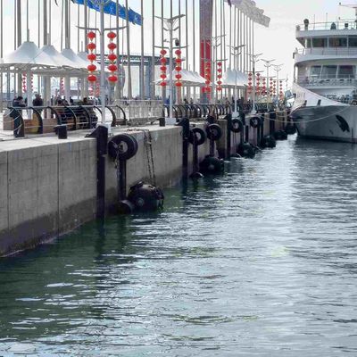 Εναντίον της σύγκρουσης κιγκλίδωμα αποβαθρών συσκευών θαλάσσιο λαστιχένιο πνευματικό