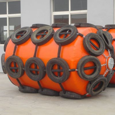 Ναυτικό που επιπλέει το ζωηρόχρωμο θαλάσσιο κιγκλίδωμα της EVA πολυουρεθάνιου προφυλακτήρων με το δίκτυο αλυσίδων και ροδών