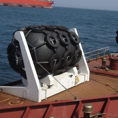 Επιπλέον πνευματικό κιγκλίδωμα 4.5m Yokohama τύπων θαλάσσιο διάμετρος