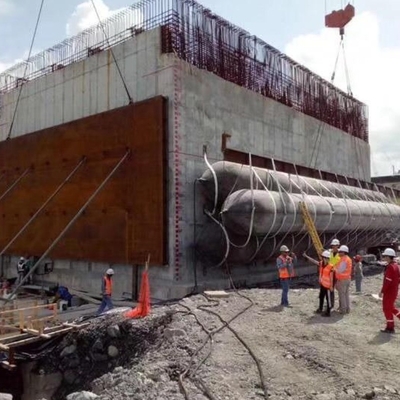 σκάφος 0.8m*12m που προωθεί τις λαστιχένιες τσάντες κυλίνδρων φυσικού λάστιχου αερόσακων με το πιστοποιητικό CCS