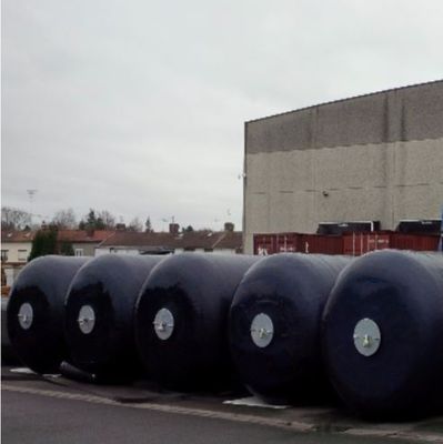 Προσαρμοσμένο επιπλέον γεμισμένο αφρός κιγκλίδωμα με τη ρόδα και την αλυσίδα