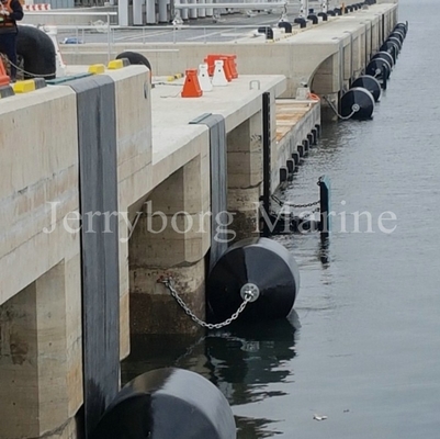 Ζωηρόχρωμο γεμισμένο αφρός κιγκλίδωμα πολυουρεθάνιου κιγκλιδωμάτων υψηλής ποιότητας για τις διαδικασίες προσόρμισης σκαφών